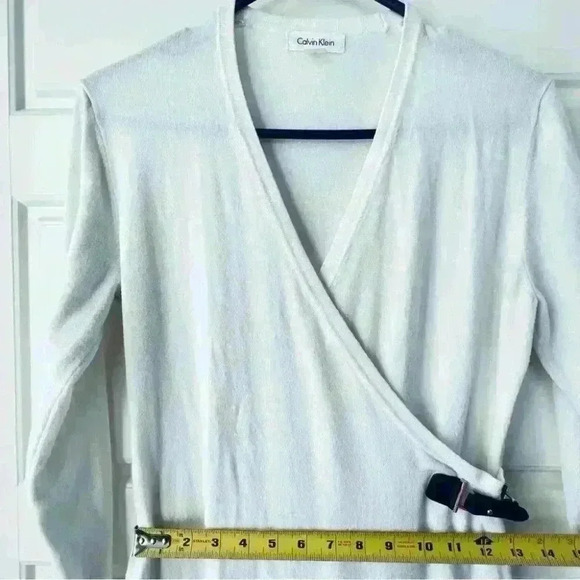 CALVIN KLEIN WHITE CREPE KNIT  WRAP AROUND DRESS SIZE SMALL - Picture 7 of 12